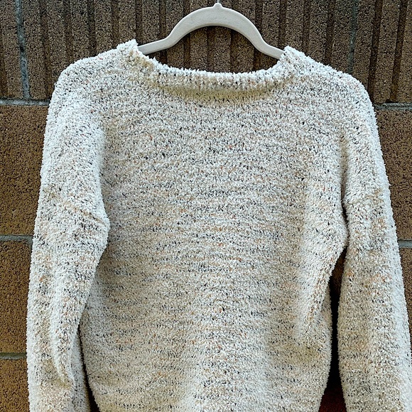 Fuzzy Cropped Cardigan - Picture 3 of 3